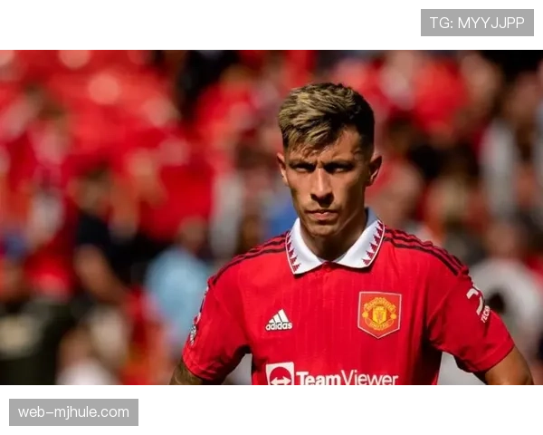 利马结束长达九个月伤停，重回曼联训练备战新赛季