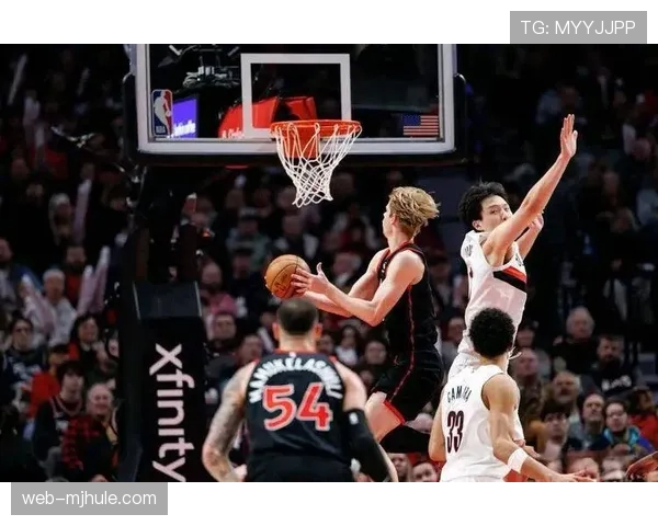 开拓者客场大胜太阳 第三节窒息防守仅让对手得17分